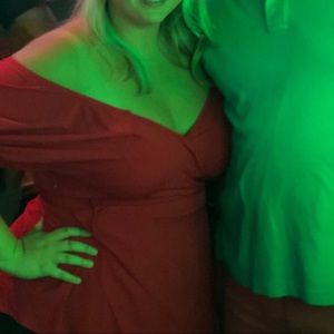 BooHoo Plus Red Criss across Tie Top